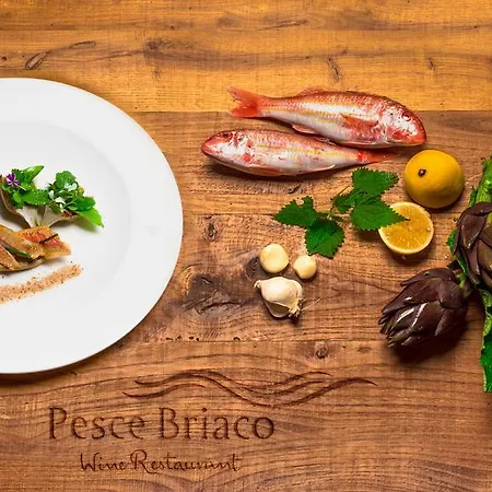 Del Pesce Briaco, Värdshus