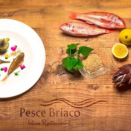 Szálloda Del Pesce Briaco, 3*