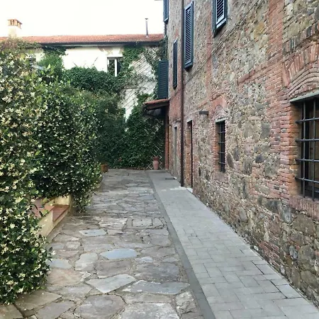 Del Pesce Briaco, Han/Misafirhane